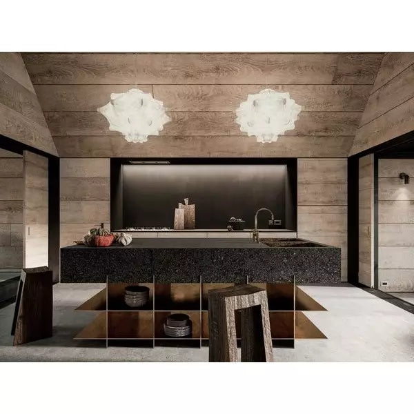 Lámpara colgante en forma de capullo escultórico