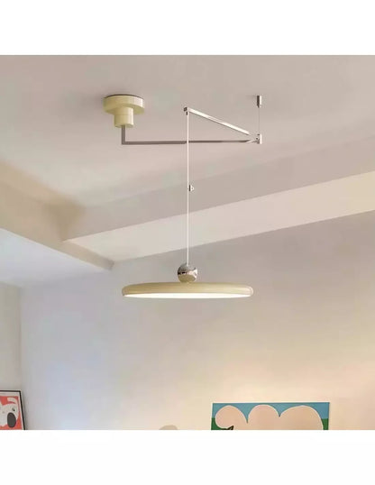 Lámpara colgante moderna con brazo giratorio