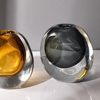 Jarrón de Vidrio Elegante – Arte y Artesanía Atemporales