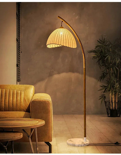 Vintage Bambus-Stehlampe – Retro-Design mit warmem Licht-Aster Selection